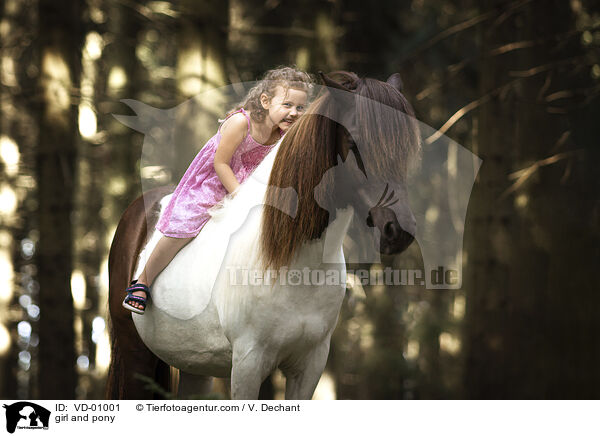 Mdchen udn Pony / girl and pony / VD-01001