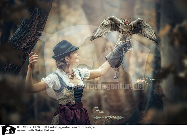 woman with Saker Falcon / SSE-01176