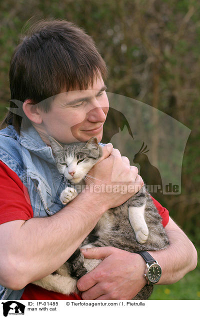 Mann mit Katze / man with cat / IP-01485