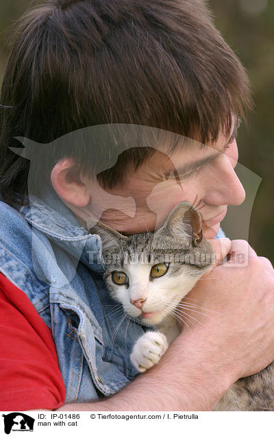 Mann mit Katze / man with cat / IP-01486