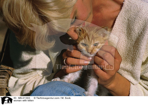 Frau mit Ktzchen / woman with kitten / MS-01393