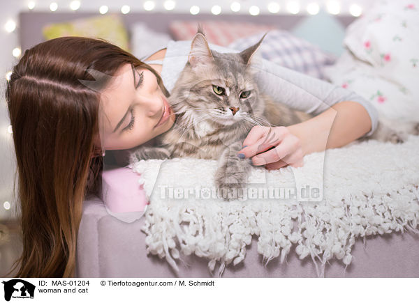 Frau und Katze / woman and cat / MAS-01204
