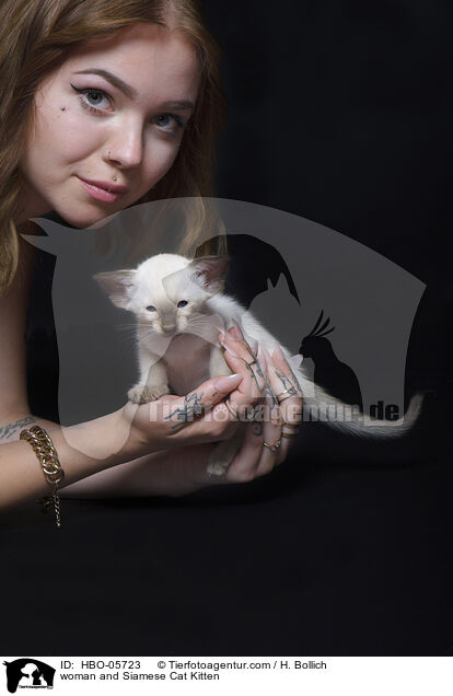Frau und Siam Ktzchen / woman and Siamese Cat Kitten / HBO-05723
