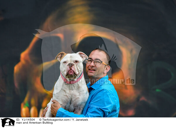 Mann und American Bulldog / man and American Bulldog / YJ-14504