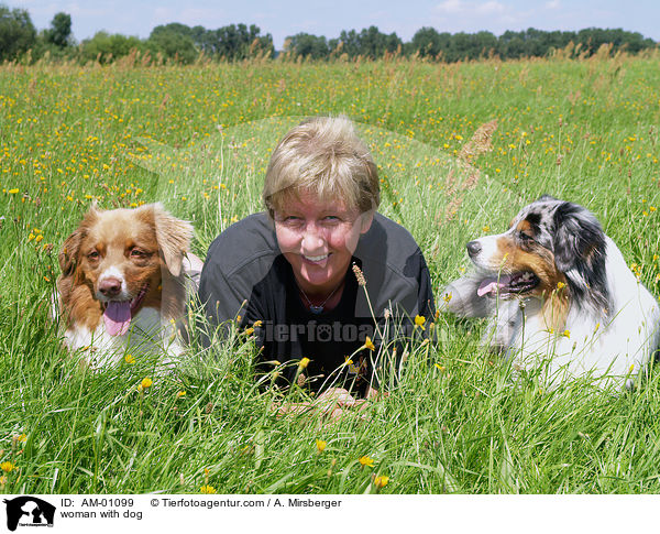 Frau mit Hund / woman with dog / AM-01099
