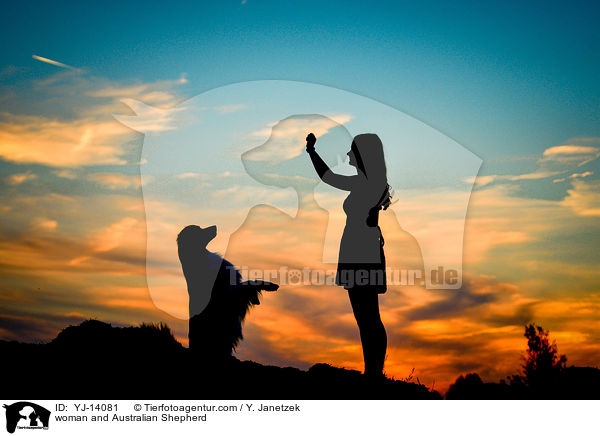 Frau und Australian Shepherd / woman and Australian Shepherd / YJ-14081