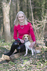 Nina Bauer with Beagle