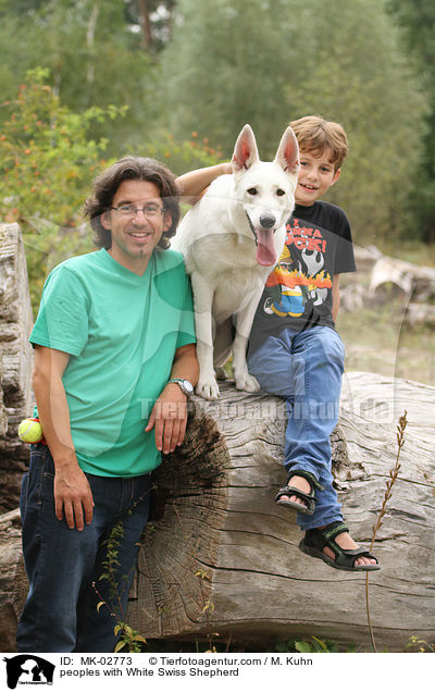 Menschen mit Weier Schweizer Schferhund / peoples with White Swiss Shepherd / MK-02773