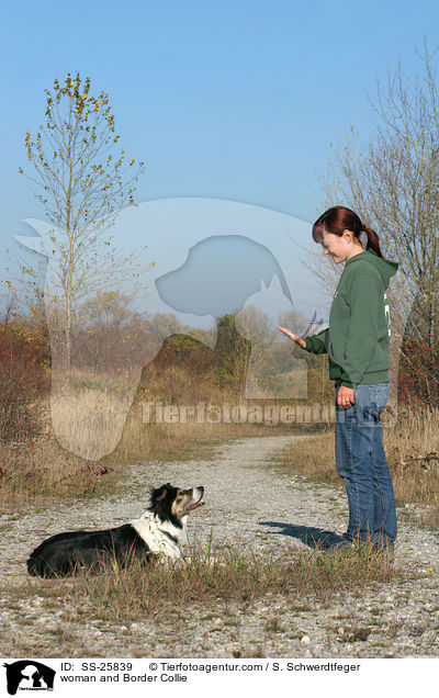 Frau und Border Collie / woman and Border Collie / SS-25839