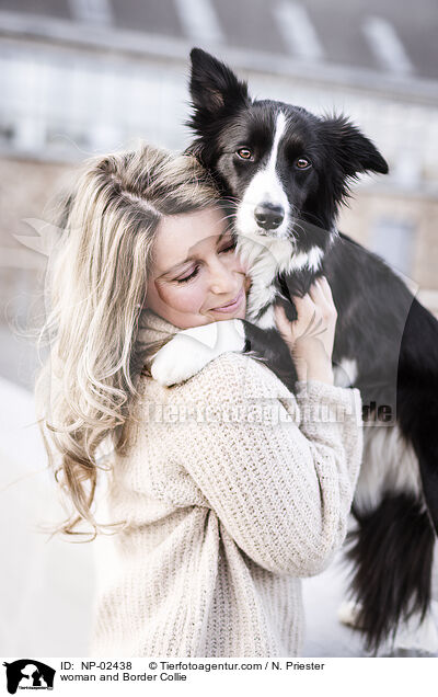 Frau und Border Collie / woman and Border Collie / NP-02438