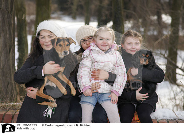 Kinder mit Hund / kids with dog / RR-51333