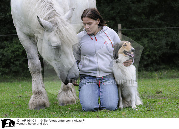 Frau, Pferd und Hund / woman, horse and dog / AP-06401