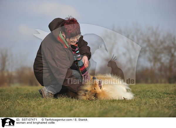 Frau und Langhaarcollie / woman and longhaired collie / SST-07471