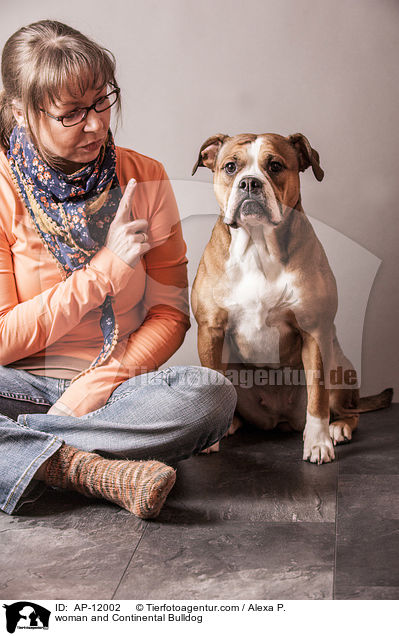 woman and Continental Bulldog / AP-12002