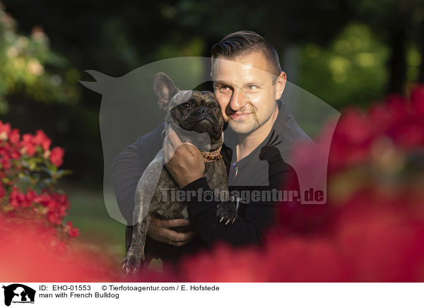 Mann mit Franzsische Bulldogge / man with French Bulldog / EHO-01553