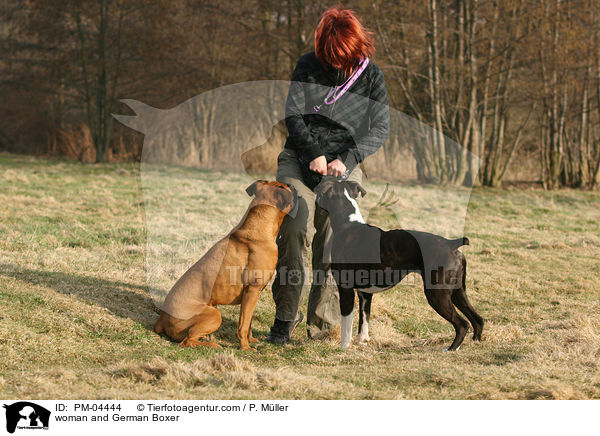 Frau und Deutsche Boxer / woman and German Boxer / PM-04444