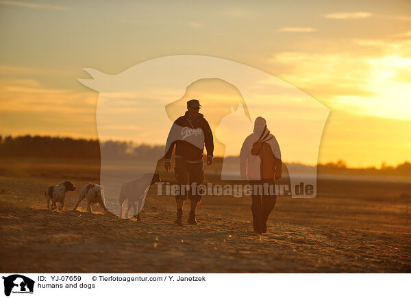 humans and dogs / YJ-07659