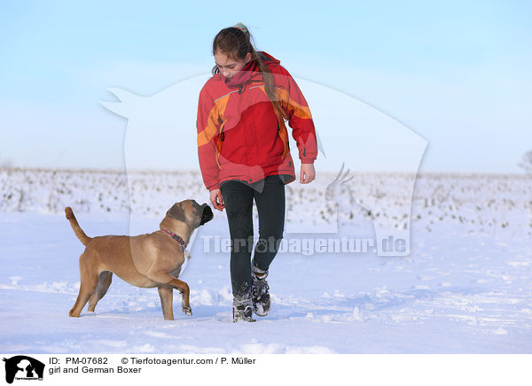 Mdchen und Deutscher Boxer / girl and German Boxer / PM-07682