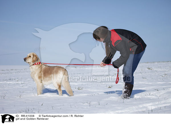 Mdchen und Golden Retriever / girl and Golden Retriever / RR-41008