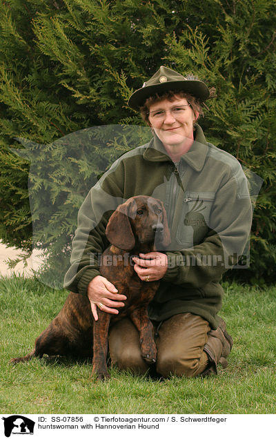 huntswoman with Hannoverian Hound / SS-07856