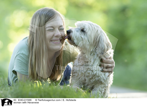 Frau mit Havaneser / woman with Havanese / EHO-01566