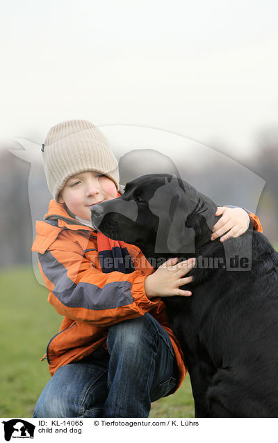 Kind und Hund / child and dog / KL-14065
