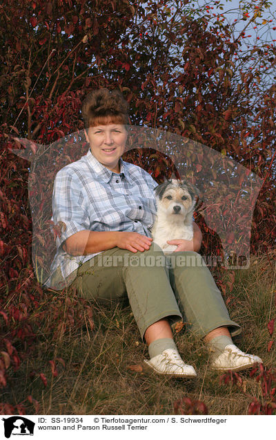 Frau und Parson Russell Terrier / woman and Parson Russell Terrier / SS-19934