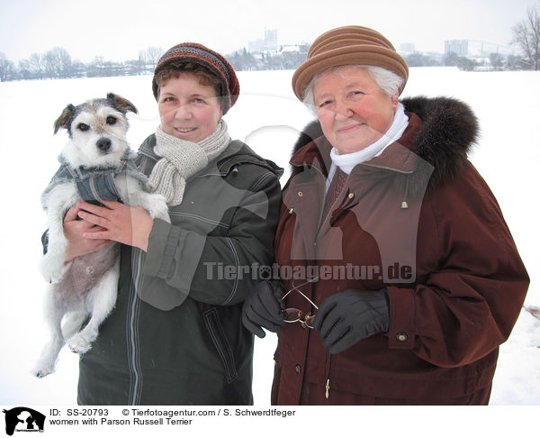 Frauen mit Parson Russell Terrier / women with Parson Russell Terrier / SS-20793