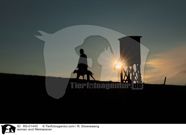 woman and Weimaraner / RG-01445