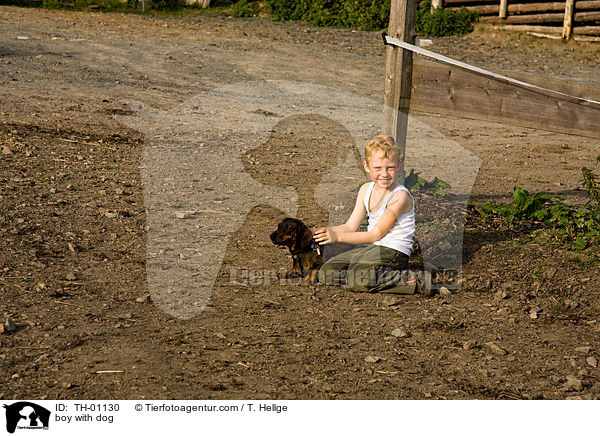 Junge mit Hund / boy with dog / TH-01130