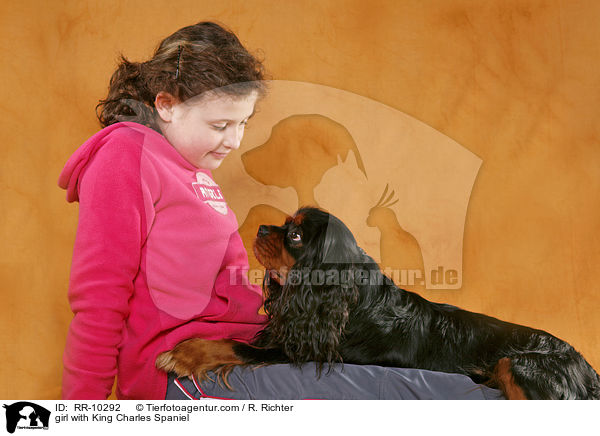 girl with King Charles Spaniel / RR-10292