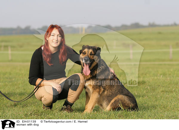woman with dog / EH-01139