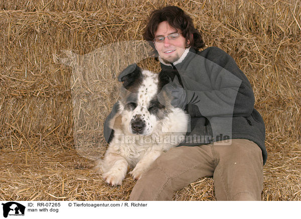 Mann mit Hund / man with dog / RR-07265