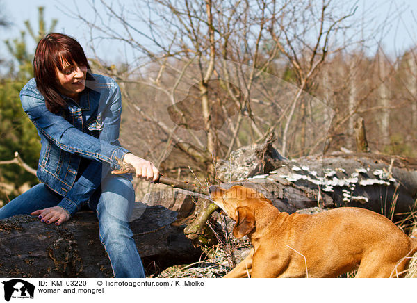Frau und Mischling / woman and mongrel / KMI-03220