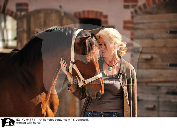 Frau mit Araber-Mix / woman with horse / YJ-04771