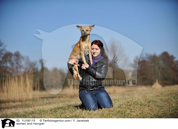 Frau und Mischling / woman and mongrel / YJ-06115