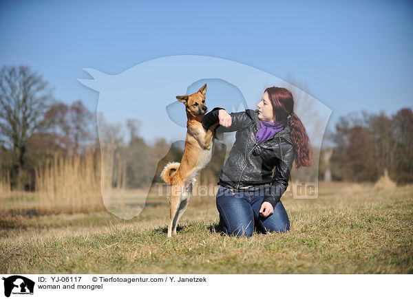 Frau und Mischling / woman and mongrel / YJ-06117