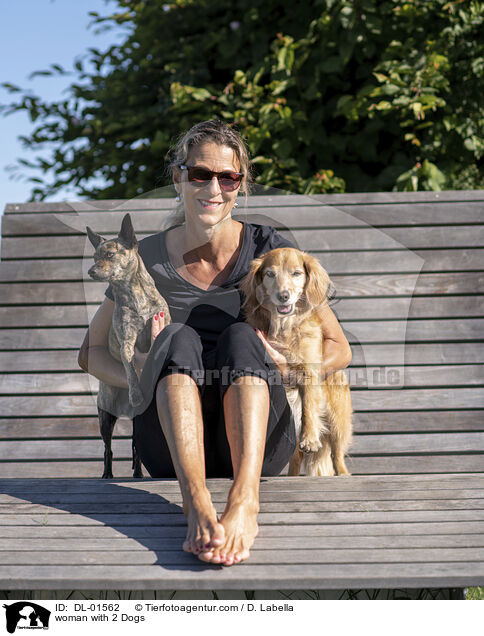 Frau mit 2 Hunde / woman with 2 Dogs / DL-01562