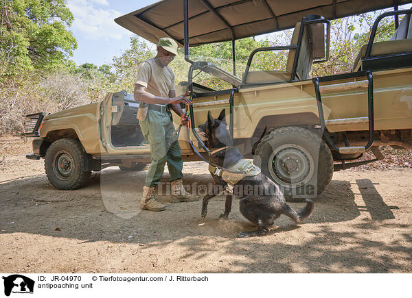 Antiwilderereinheit / antipoaching unit / JR-04970