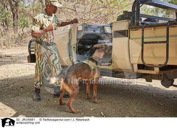 Antiwilderereinheit / antipoaching unit / JR-04981