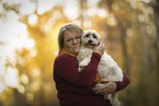 woman and Dachshund-Bolonka-zwetna