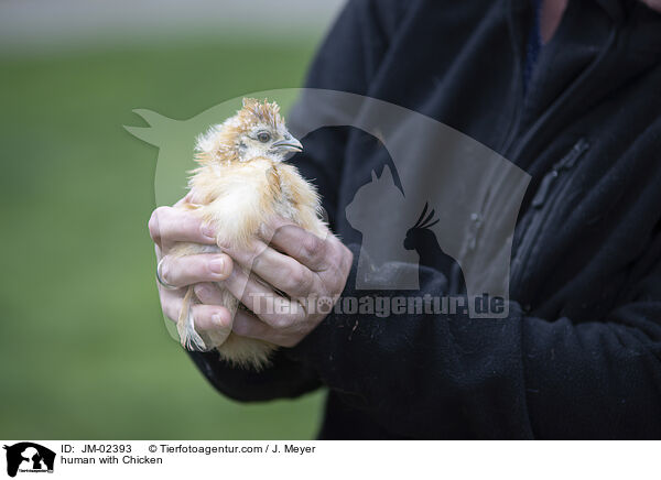 Mensch mit Kken / human with Chicken / JM-02393