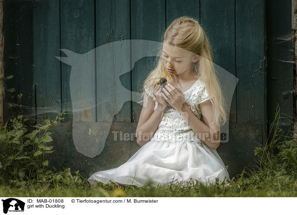 Mdchen mit Entenkken / girl with Duckling / MAB-01808