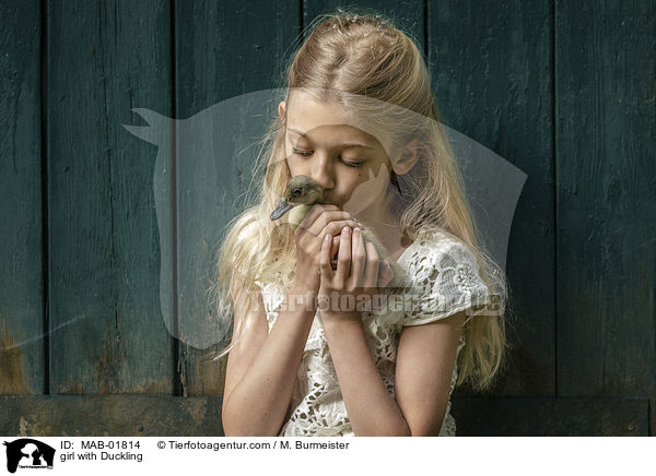 Mdchen mit Entenkken / girl with Duckling / MAB-01814