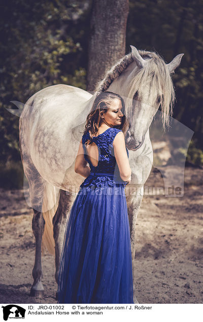 Andalusier mit Frau / Andalusian Horse with a woman / JRO-01002
