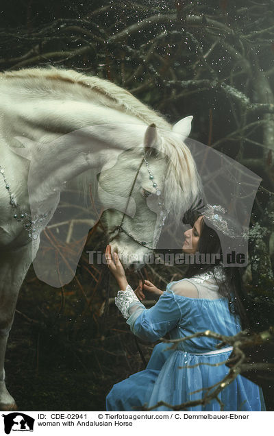 Frau mit Andalusier / woman with Andalusian Horse / CDE-02941