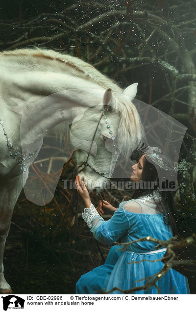 Frau mit Andalusier / woman with andalusian horse / CDE-02996