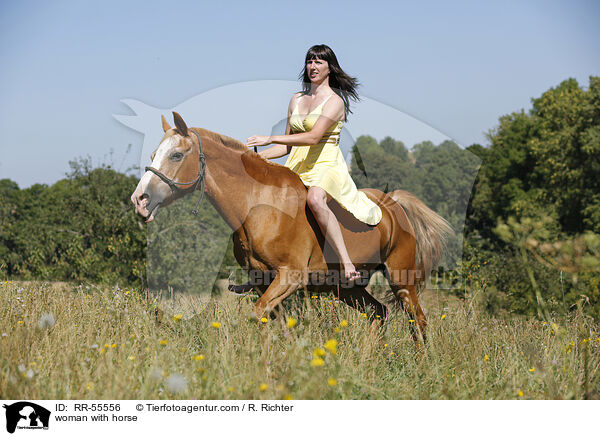 Frau mit Arabohaflinger / woman with horse / RR-55556