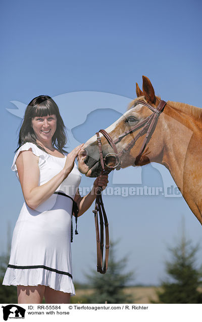 woman with horse / RR-55584