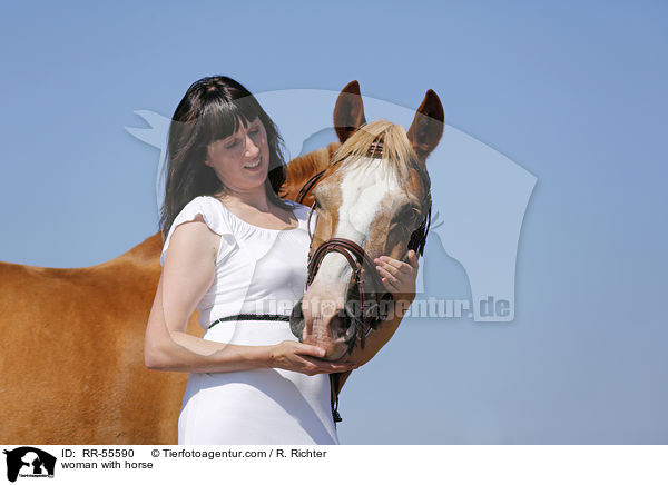 woman with horse / RR-55590